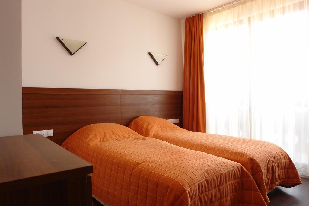 Winslow Infinity Aparthotel Bansko Room photo